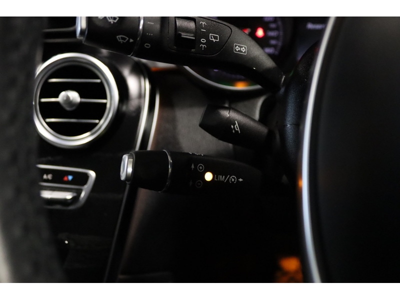 Used Mercedes-Benz GLC 2018 for sale - 76531658: Photo 35