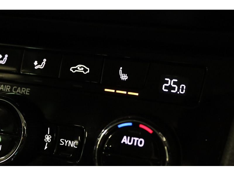 Used Skoda Superb 2017 for sale - 77208554: Photo 31