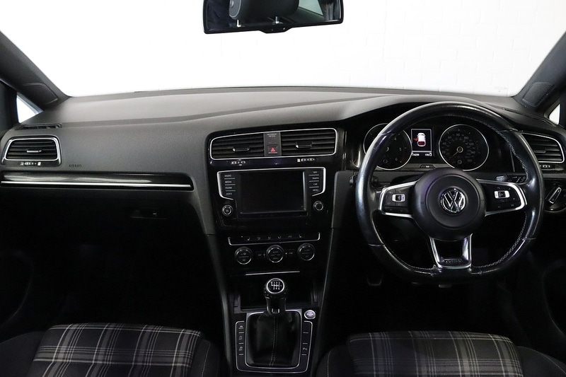 Used Volkswagen Golf 2015 for sale - 77917300: Photo 12