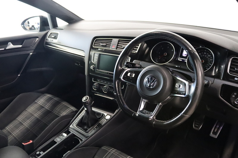 Used Volkswagen Golf 2015 for sale - 77917300: Photo 13