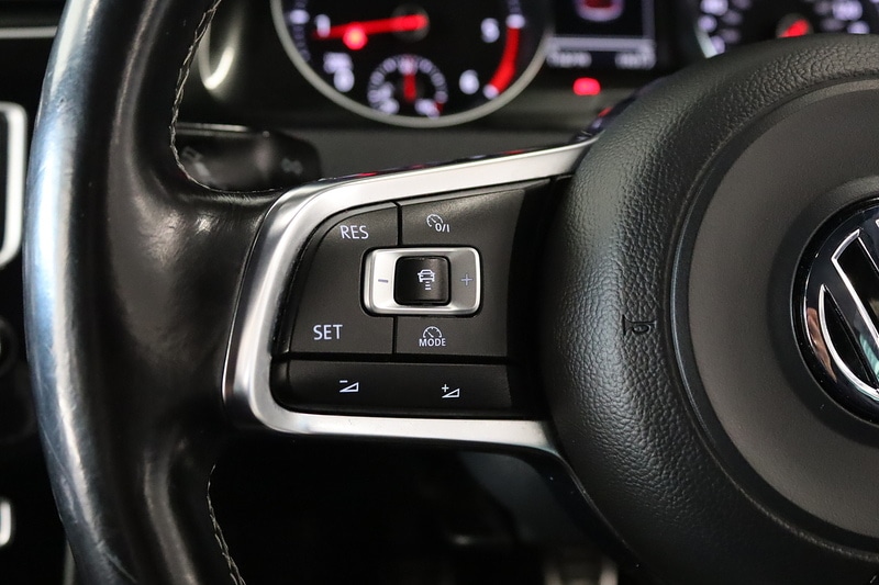 Used Volkswagen Golf 2015 for sale - 77917300: Photo 16