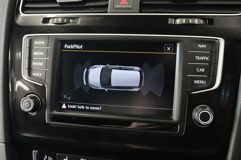 Used Volkswagen Golf 2015 for sale - 77917300: Photo 23