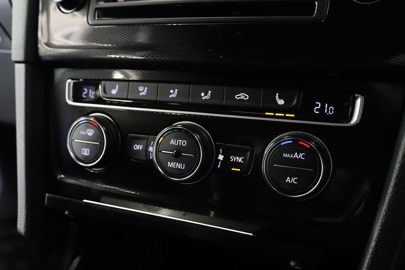 Used Volkswagen Golf 2015 for sale - 77917300: Photo 31