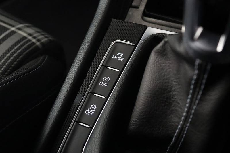 Used Volkswagen Golf 2015 for sale - 77917300: Photo 33