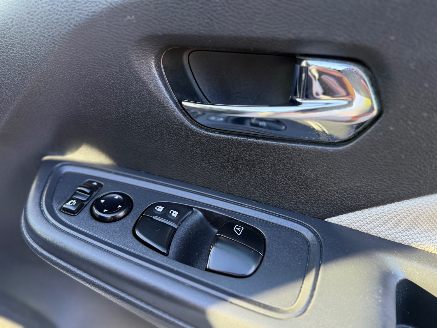 Used Nissan Micra 2017 for sale - 76030020: Photo 20