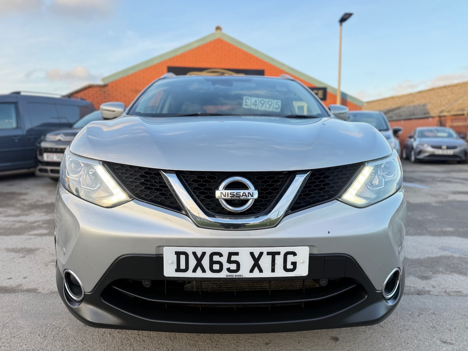 Used Nissan Qashqai 2015 for sale - 77264555: Photo 2