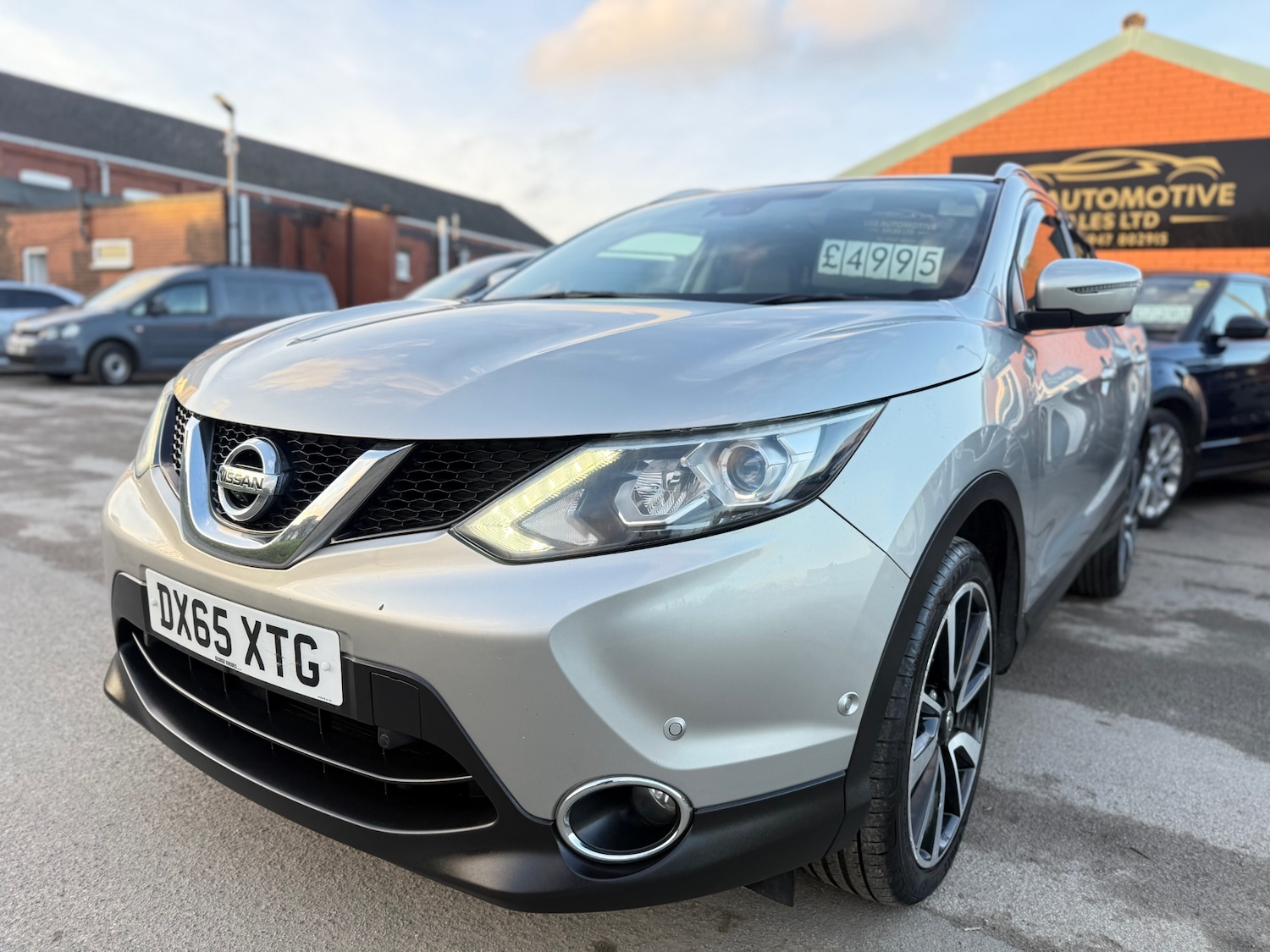 Used Nissan Qashqai 2015 for sale - 77264555: Photo 3