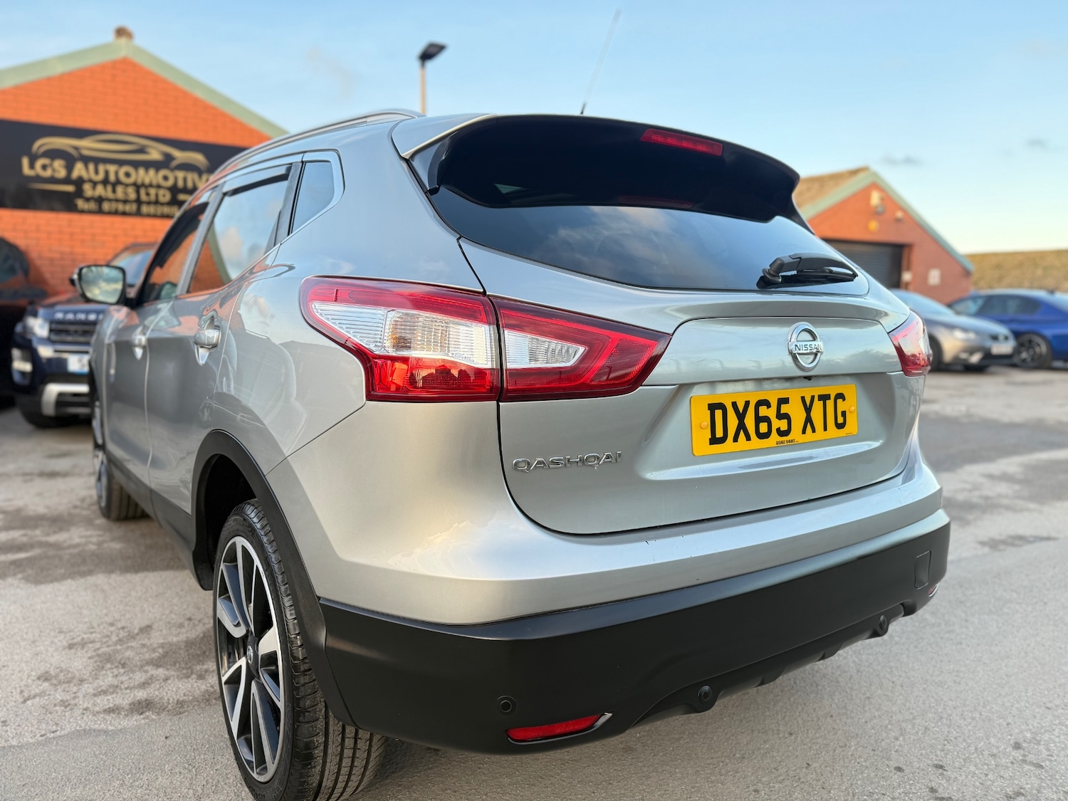 Used Nissan Qashqai 2015 for sale - 77264555: Photo 4
