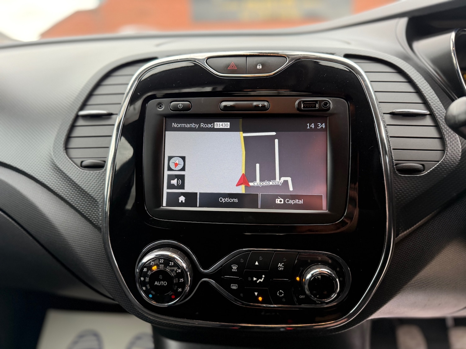 Used Renault Captur 2015 for sale - 77822424: Photo 13