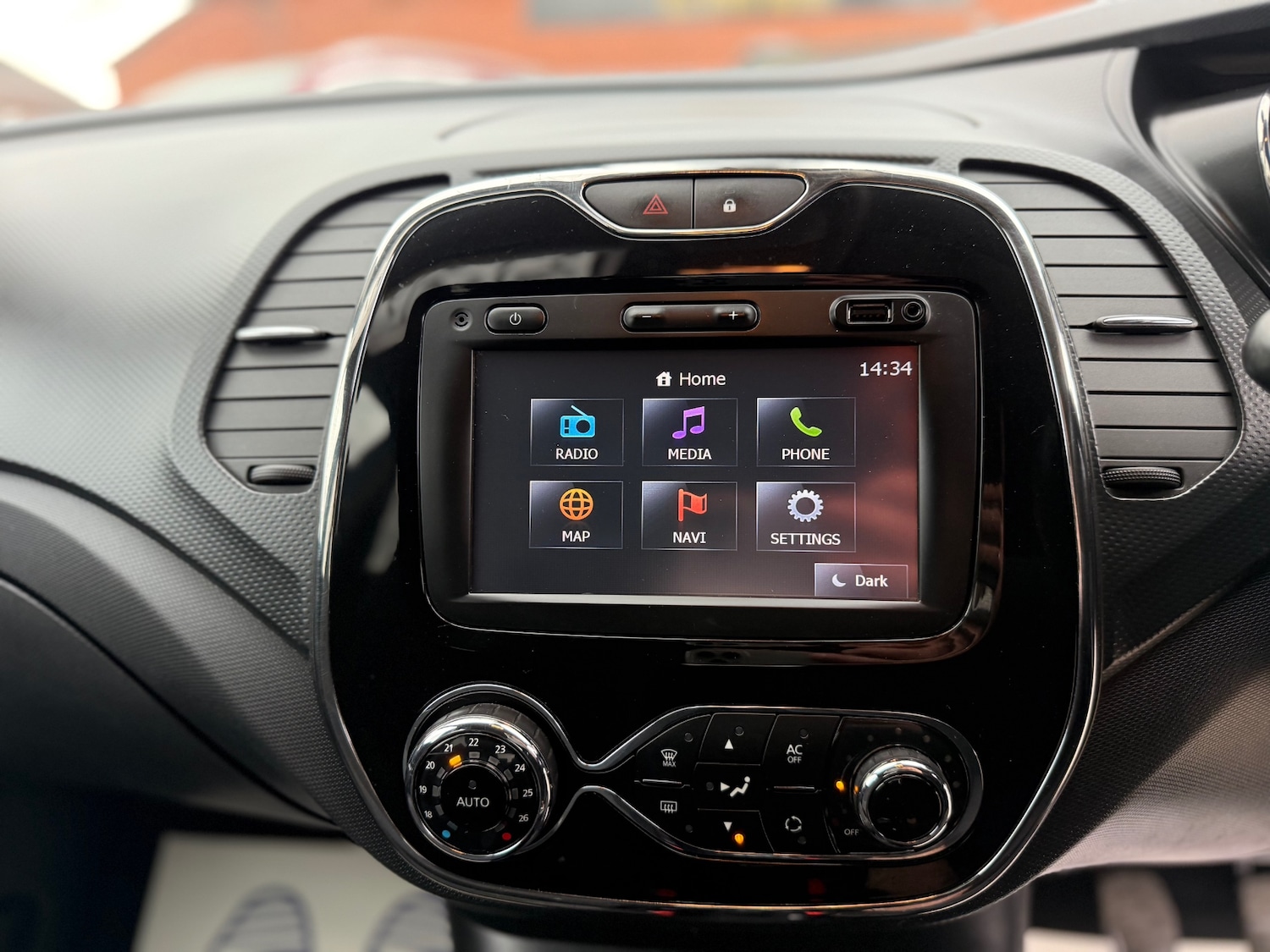 Used Renault Captur 2015 for sale - 77822424: Photo 15