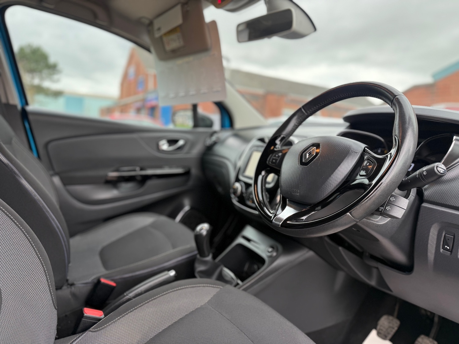 Used Renault Captur 2015 for sale - 77822424: Photo 9