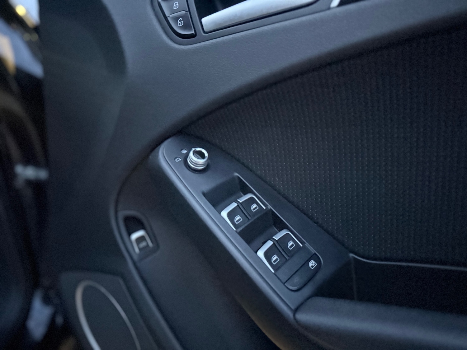 Used Audi A4 2014 for sale - 76758800: Photo 15