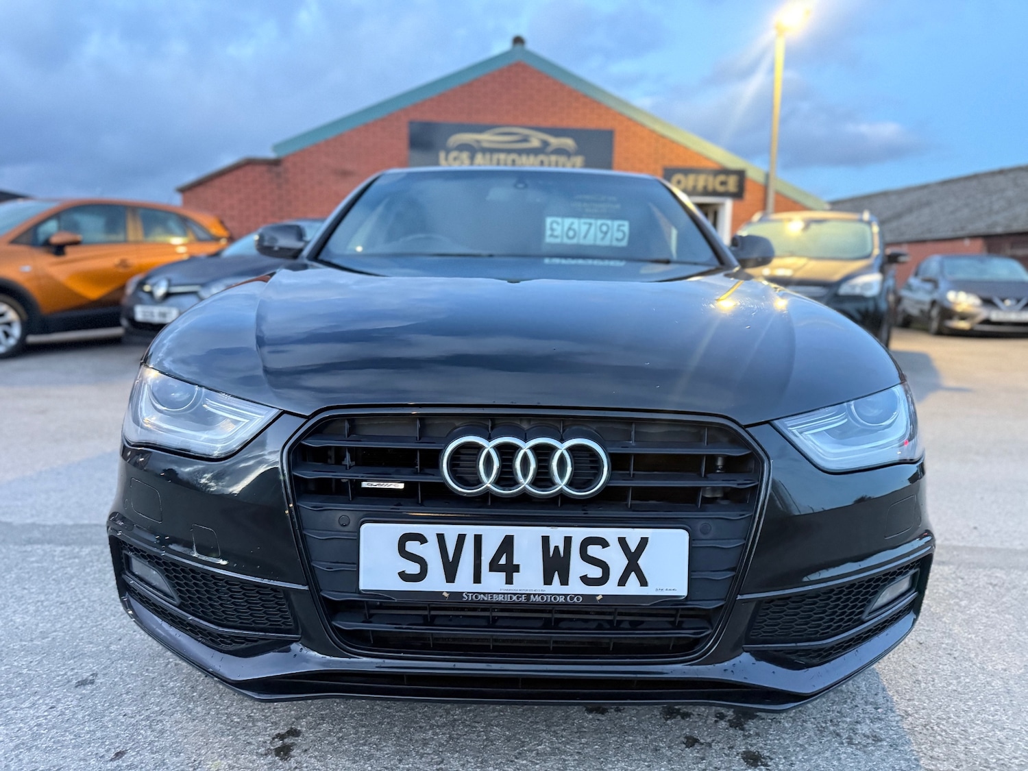 Used Audi A4 2014 for sale - 76758800: Photo 2