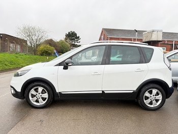 Used Renault Scenic Xmod 2015 for sale - 76559639: Photo