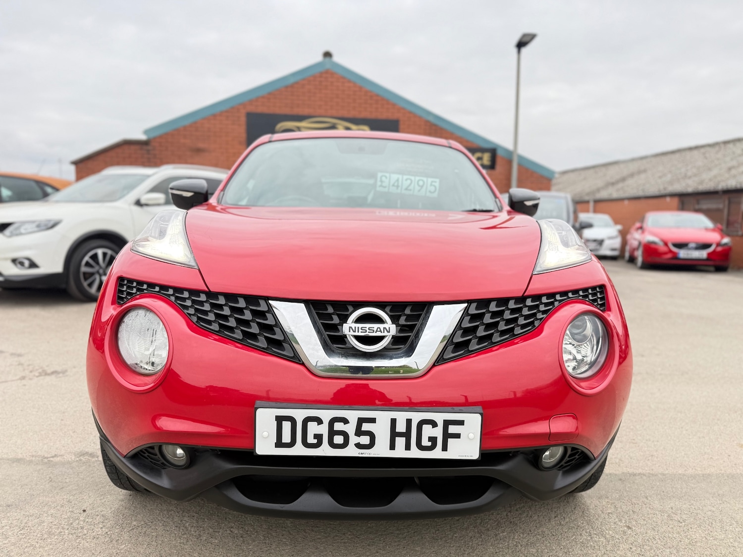 Used Nissan Juke 2015 for sale - 76317477: Photo 2