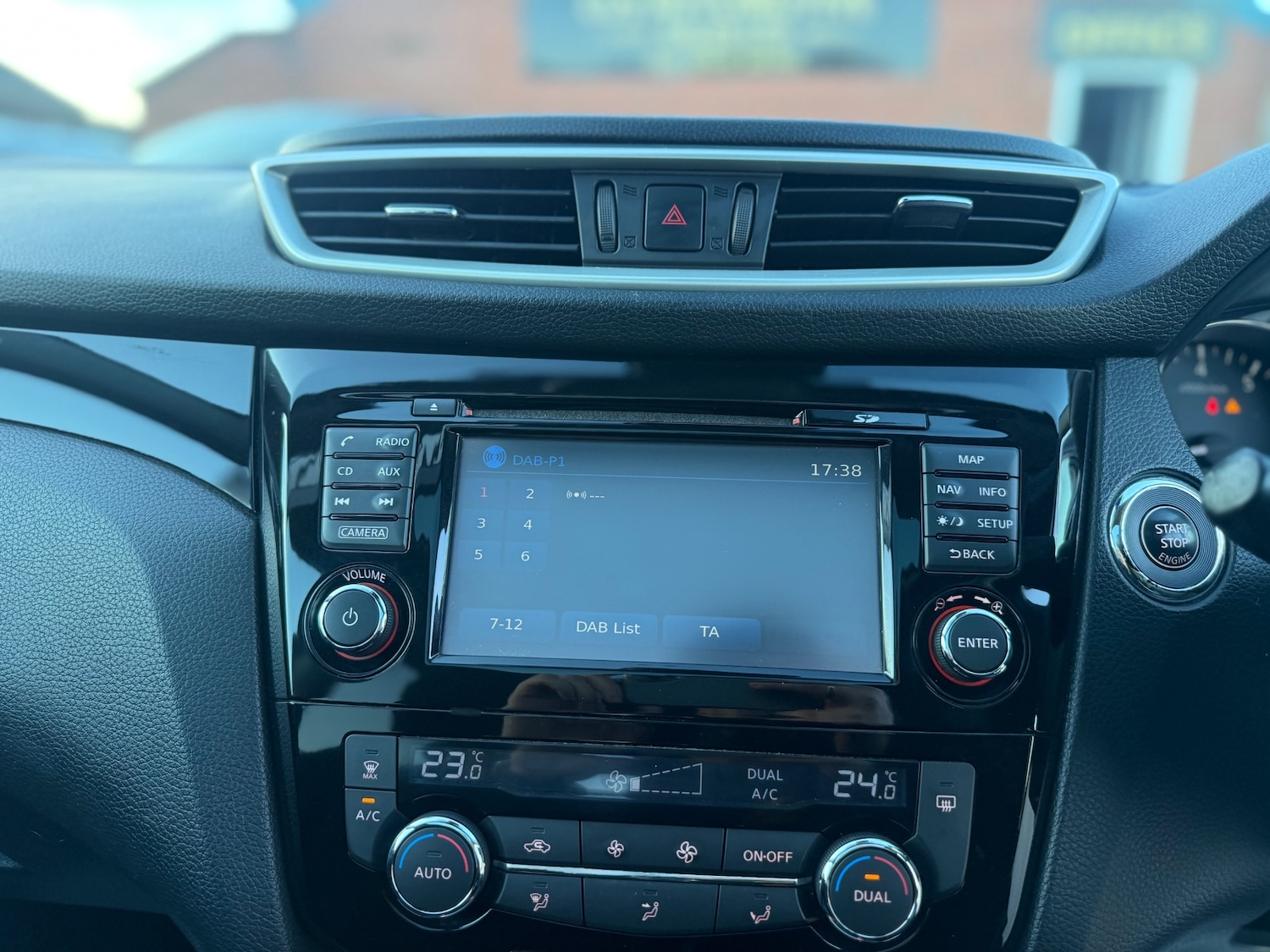 Used Nissan Qashqai 2015 for sale - 77938292: Photo 16