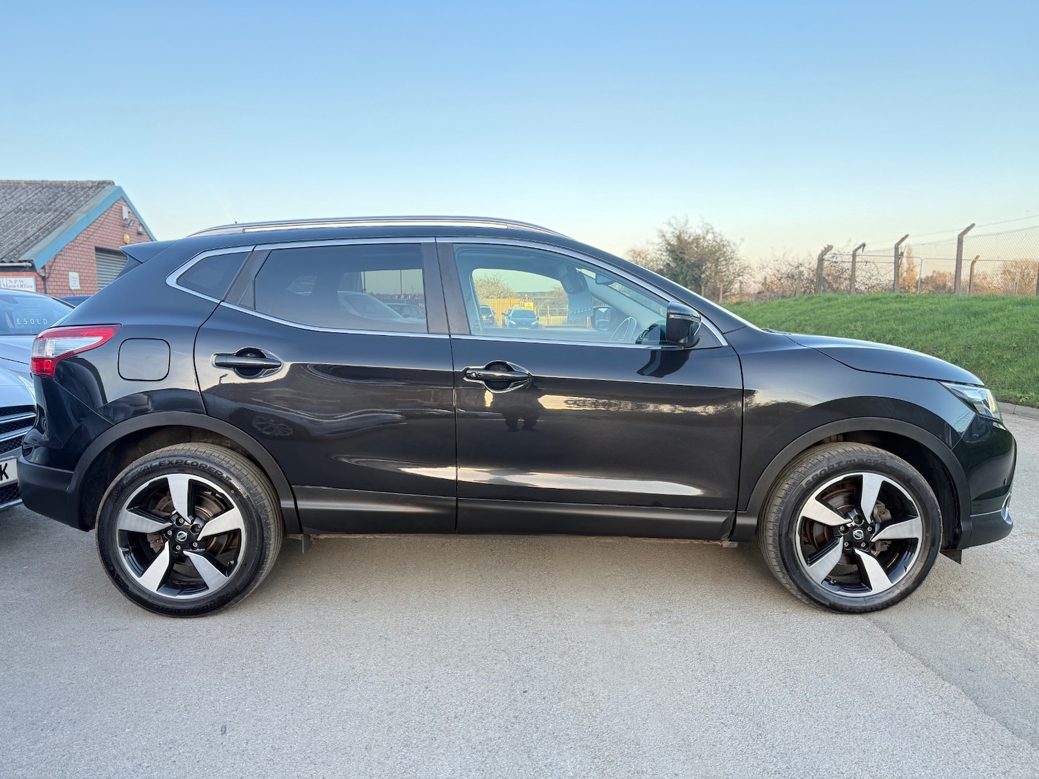 Used Nissan Qashqai 2015 for sale - 77938292: Photo 5