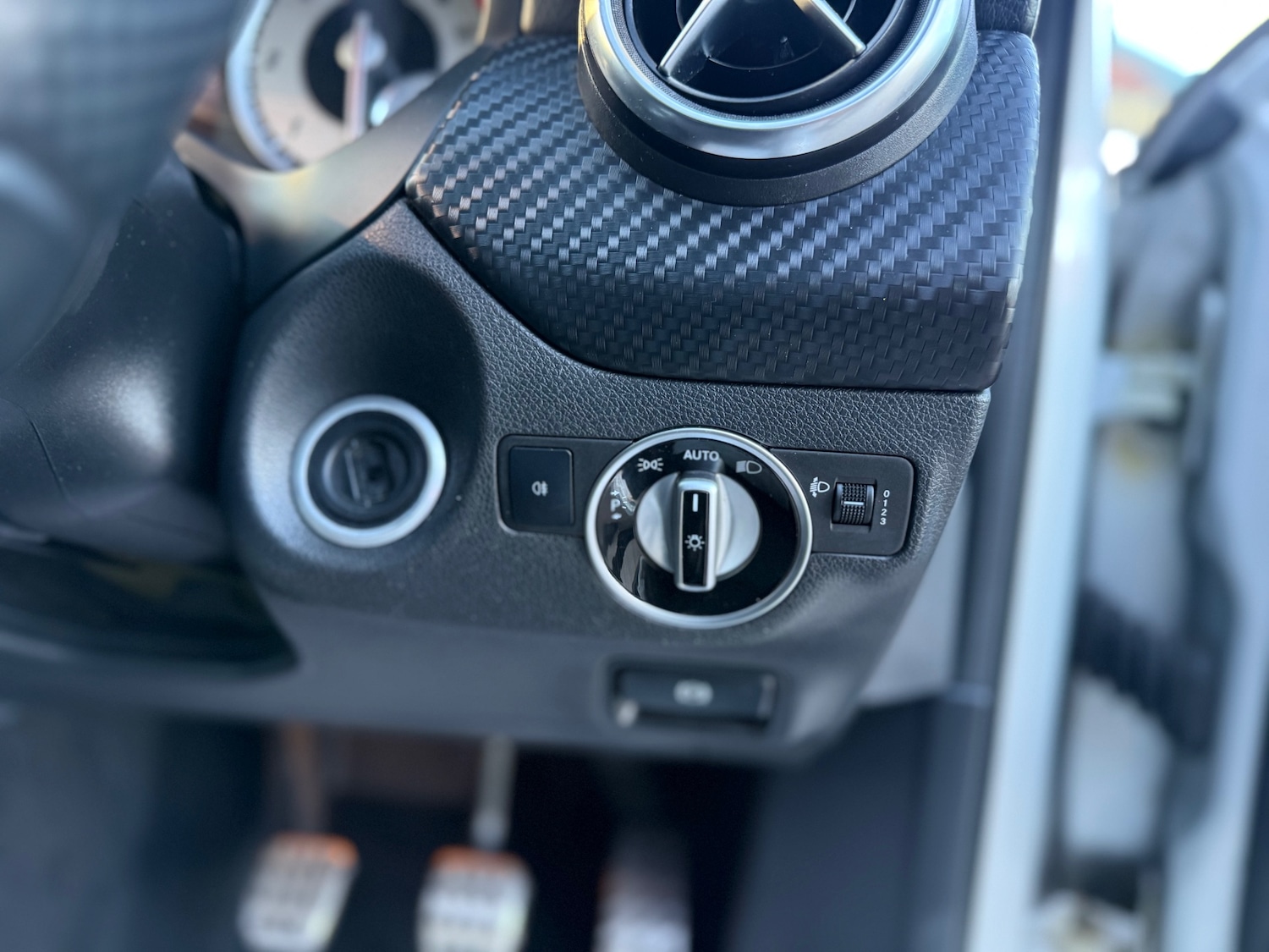 Used Mercedes-Benz A-Class 2014 for sale - 77822460: Photo 11