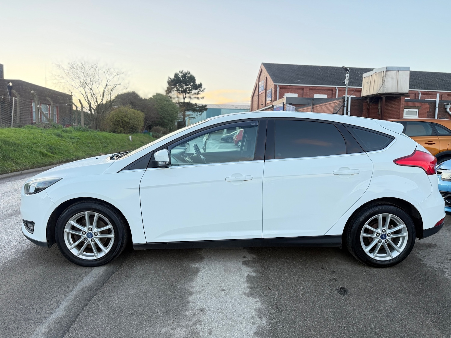 Used Ford Focus 2015 for sale - 76713334: Photo 4