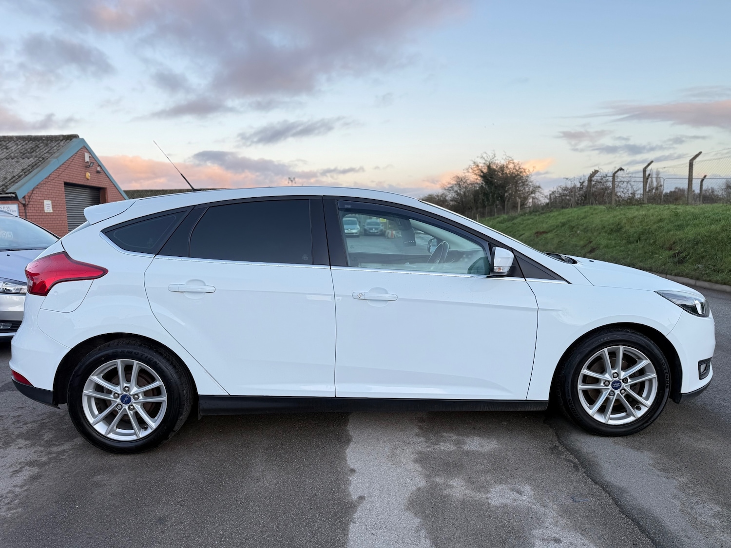 Used Ford Focus 2015 for sale - 76713334: Photo 5