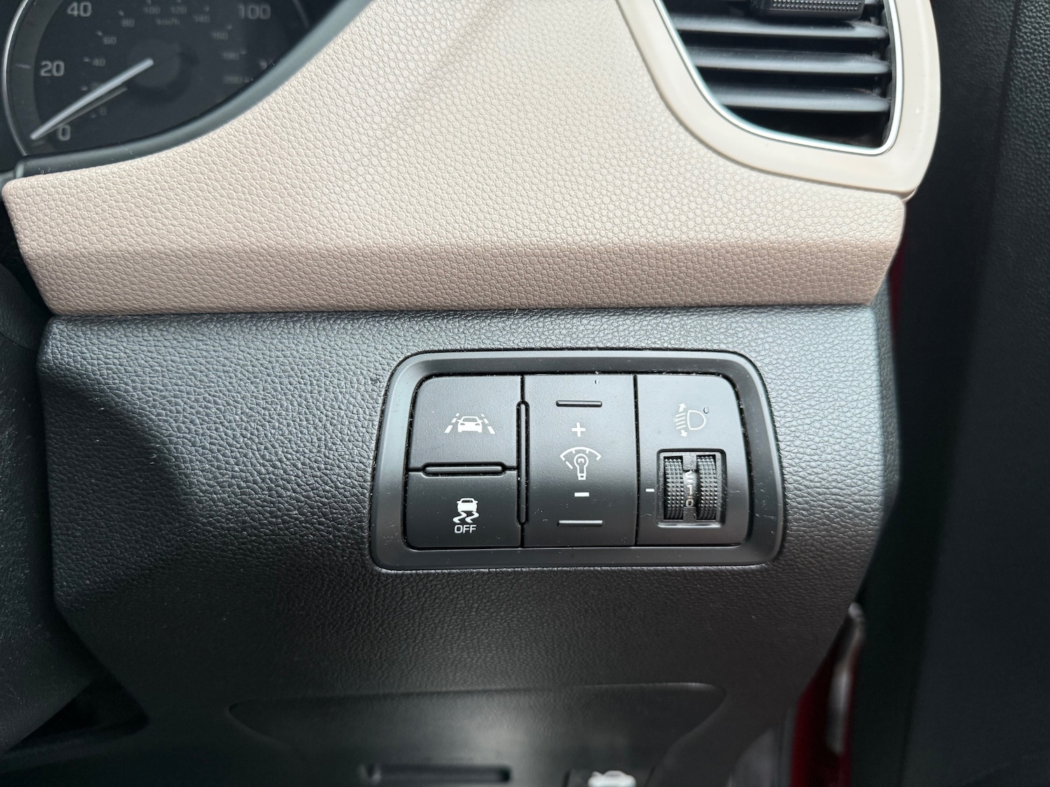 Used Hyundai i20 2015 for sale - 77880920: Photo 12