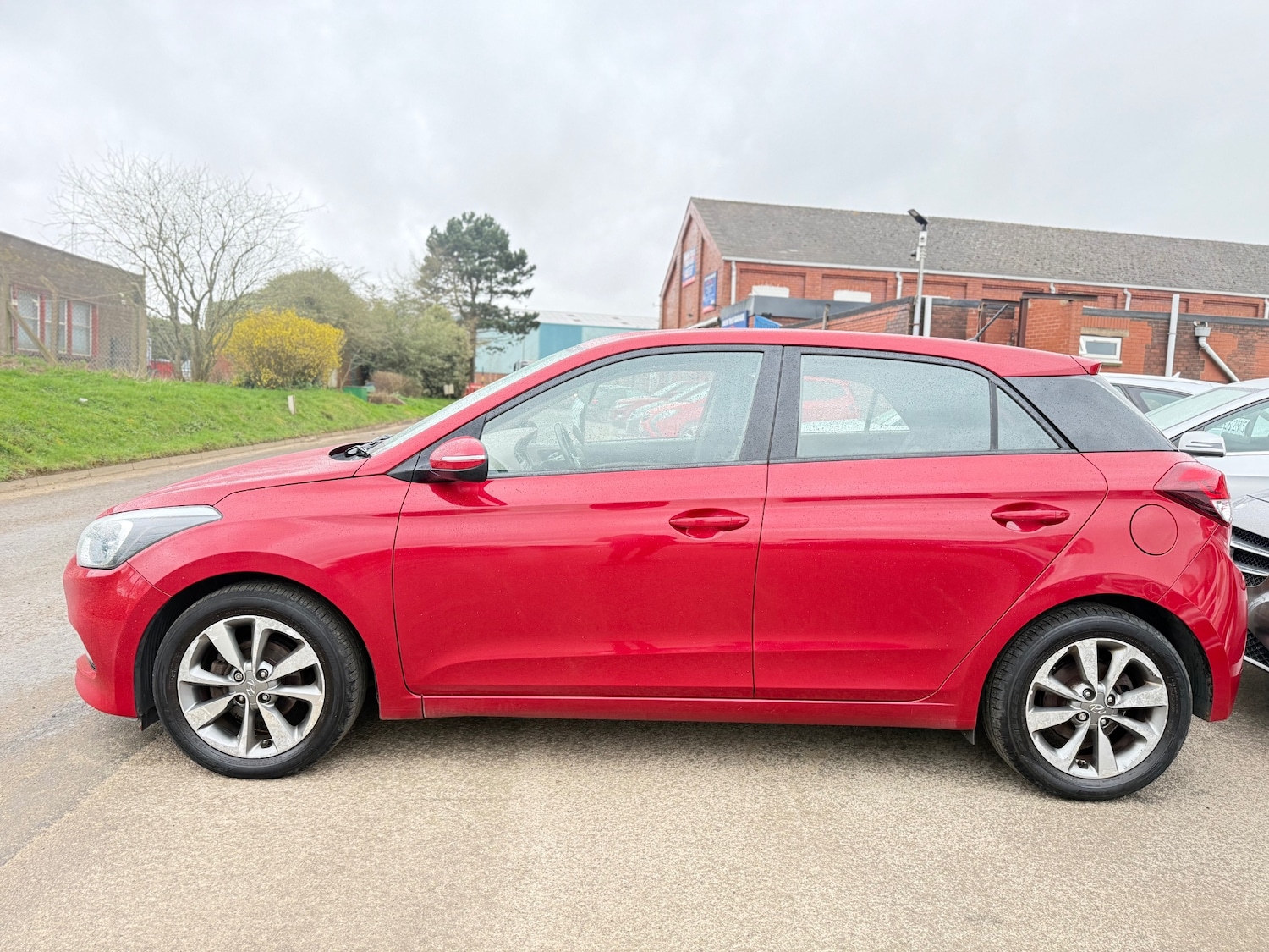 Used Hyundai i20 2015 for sale - 77880920: Photo 4