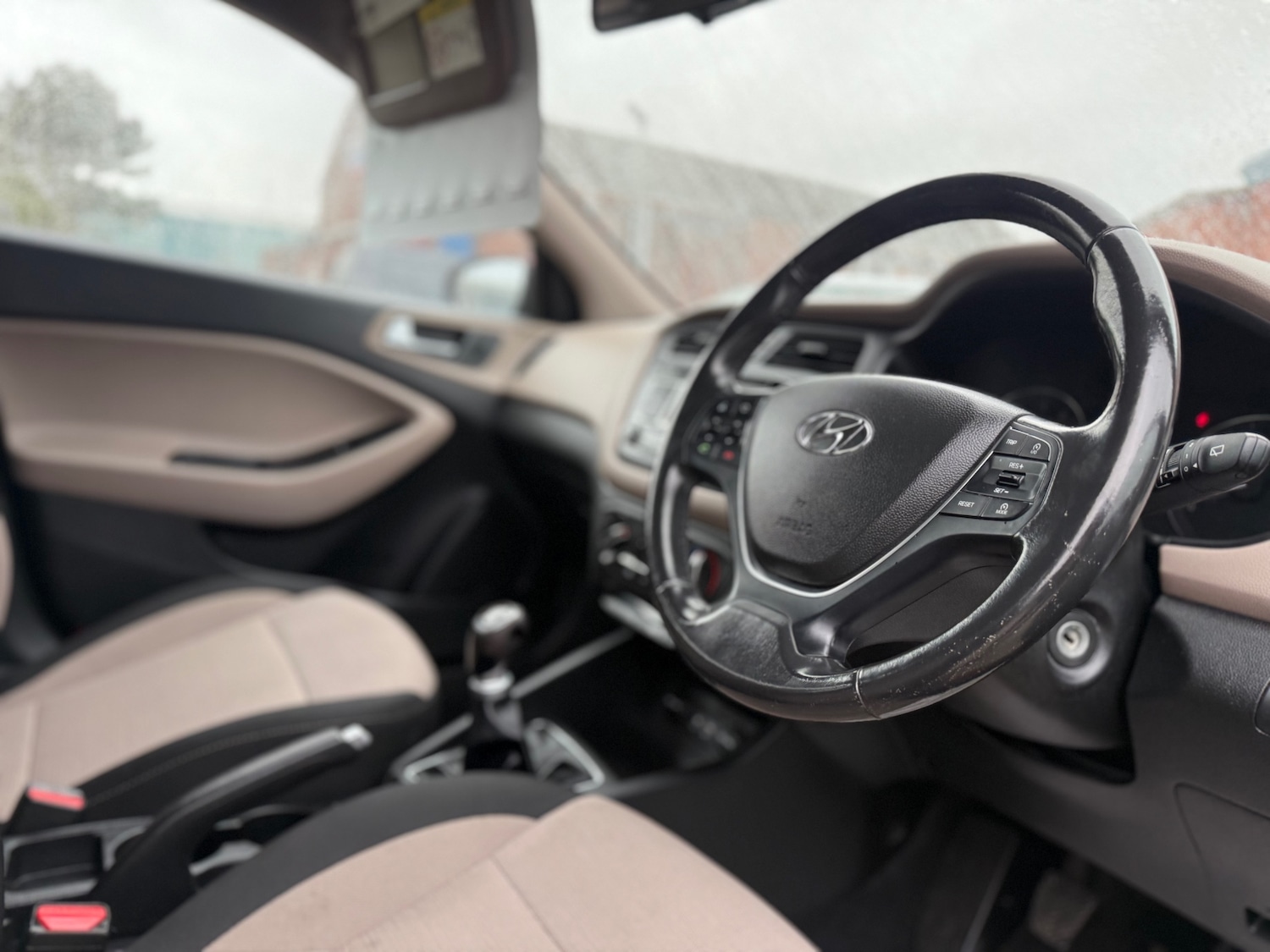 Used Hyundai i20 2015 for sale - 77880920: Photo 9