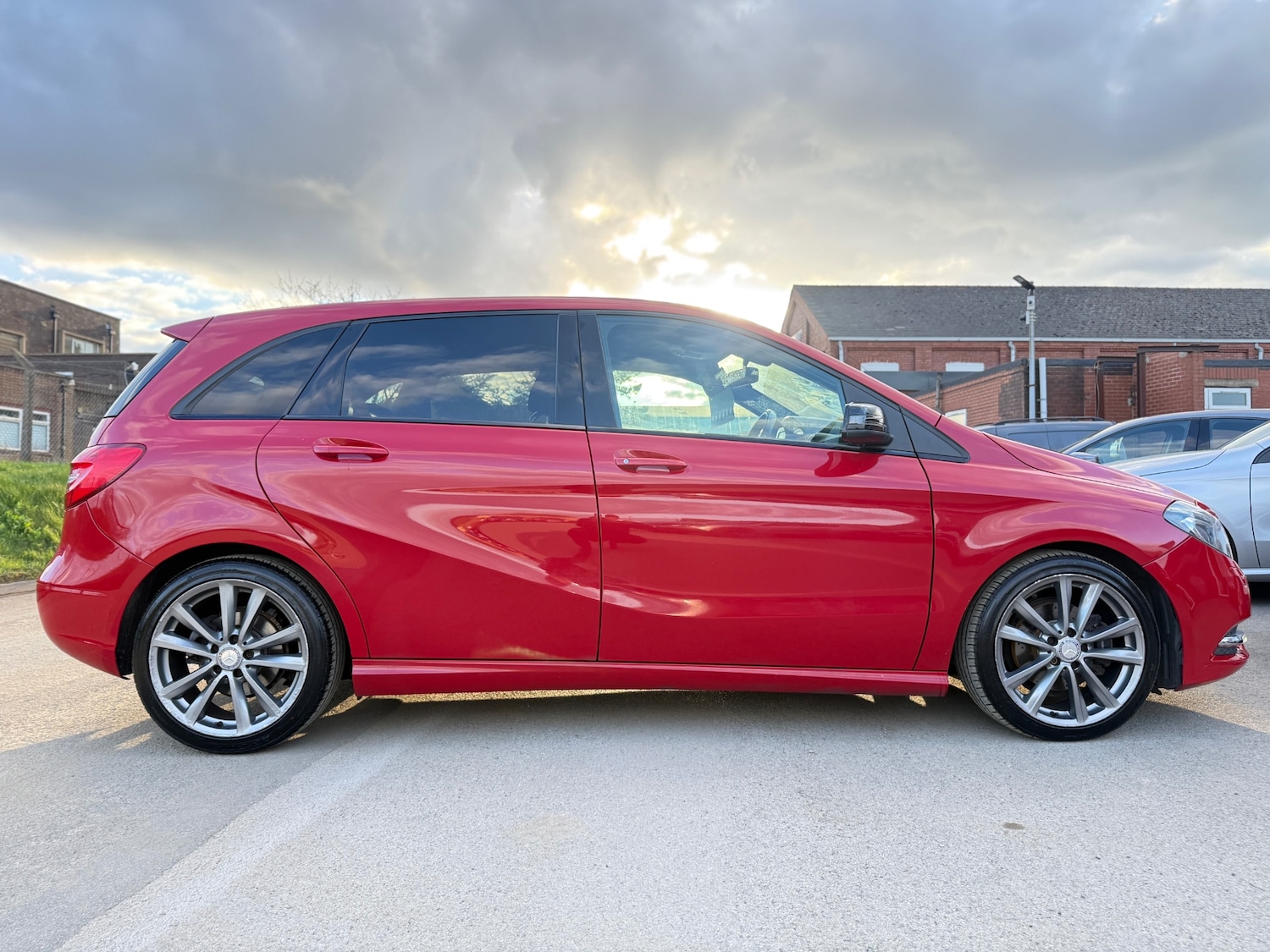 Used Mercedes-Benz B Class 2014 for sale - 78084672: Photo 5