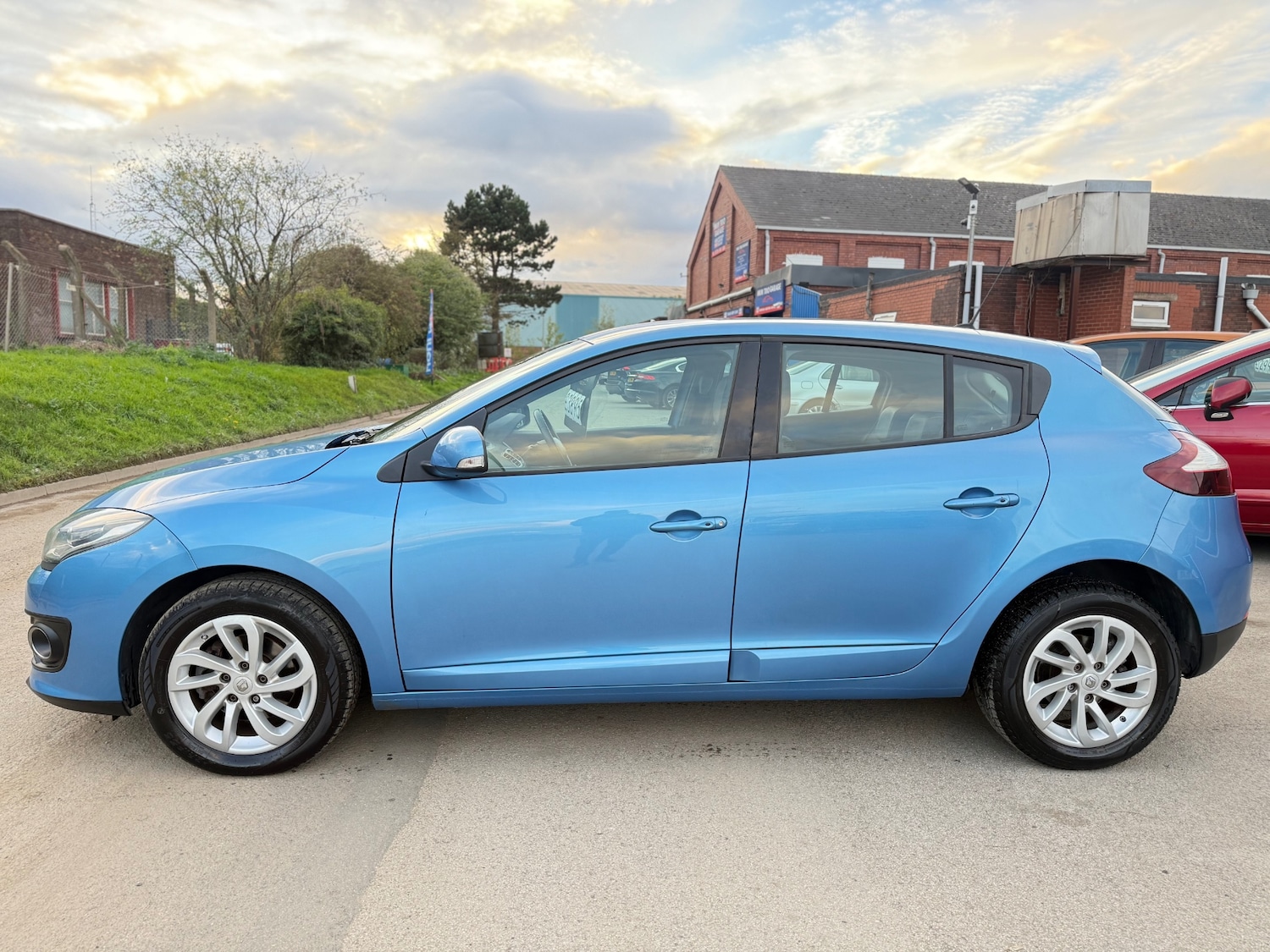 Used Renault Megane 2016 for sale - 76369412: Photo 4