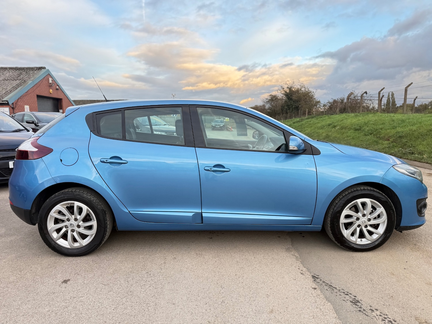 Used Renault Megane 2016 for sale - 76369412: Photo 5