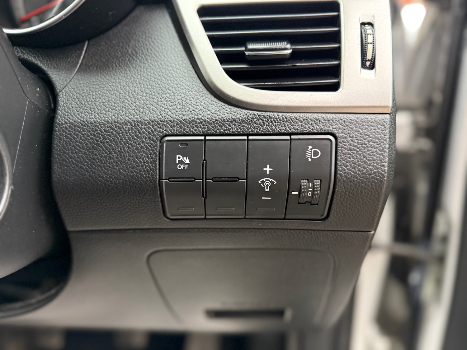 Used Hyundai i30 2014 for sale - 77370443: Photo 11