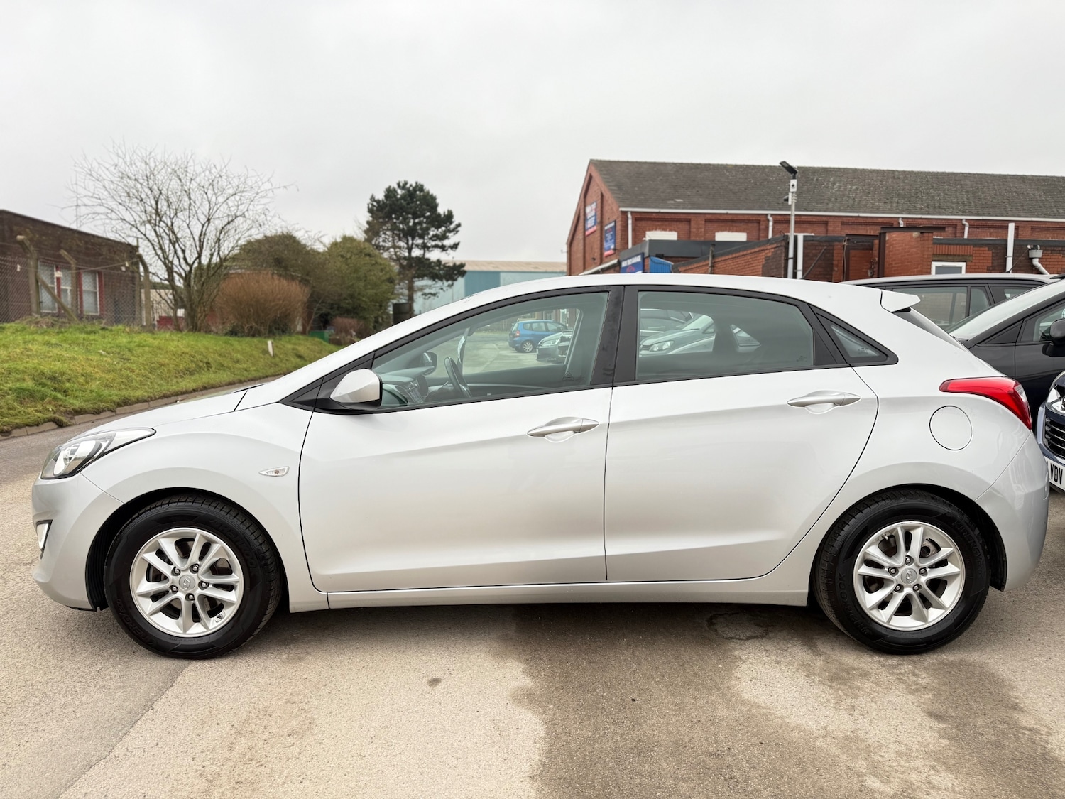 Used Hyundai i30 2014 for sale - 77370443: Photo 4