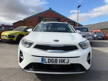 Used Kia Stonic 2018 for sale - 79372272: Photo