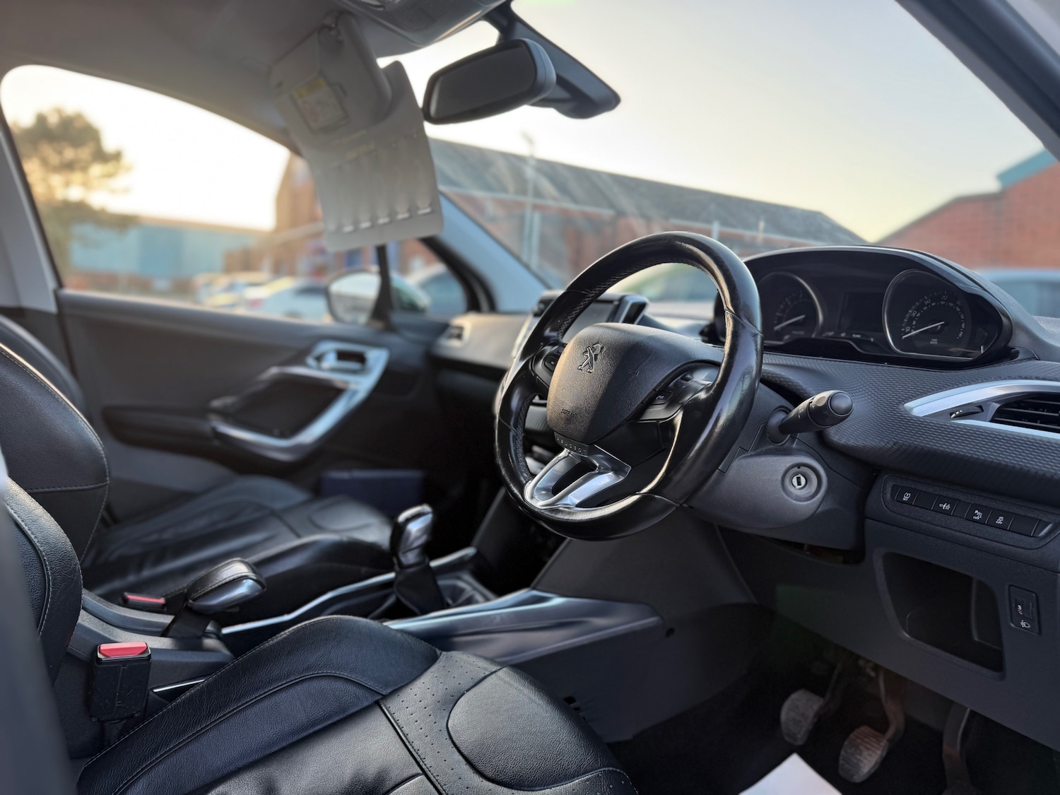 Used Peugeot 2008 2015 for sale - 78045773: Photo 9