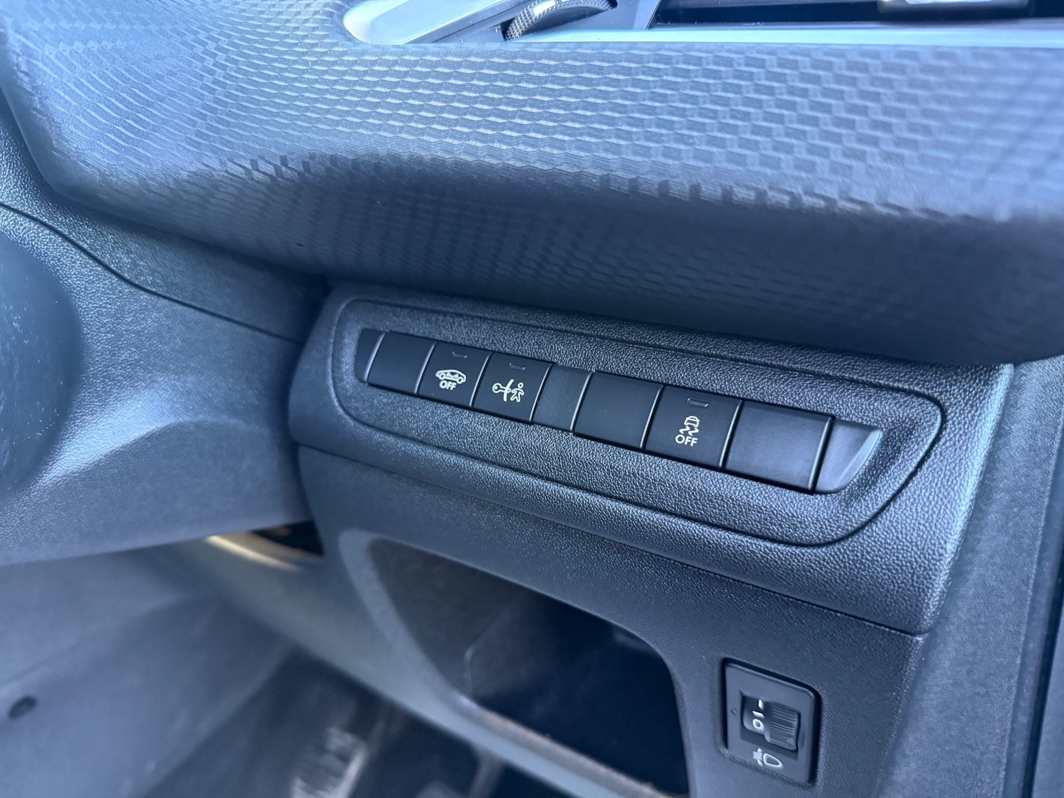 Used Peugeot 2008 2017 for sale - 77154617: Photo 11