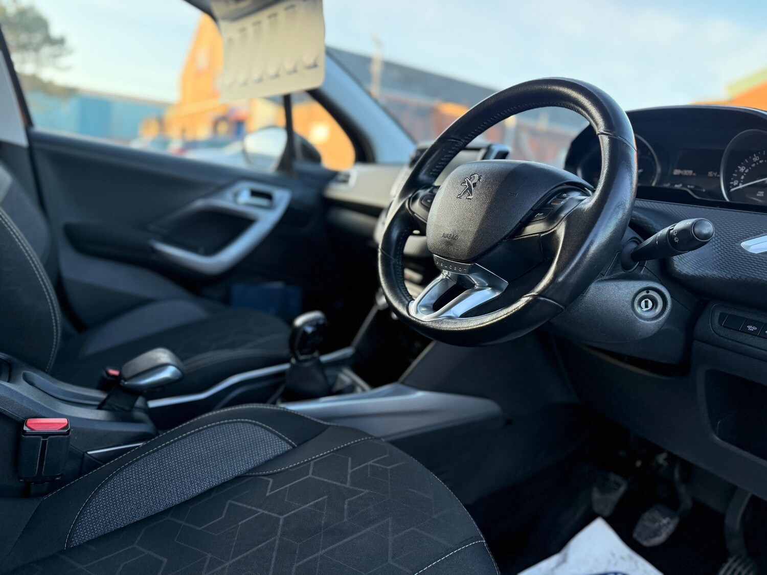 Used Peugeot 2008 2017 for sale - 77154617: Photo 9