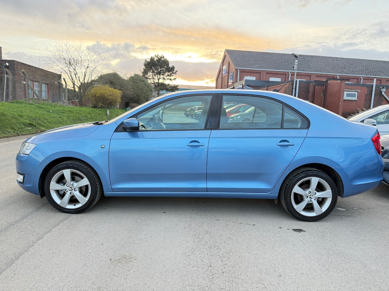 Used Skoda Rapid 2014 for sale - 77837210: Photo 4