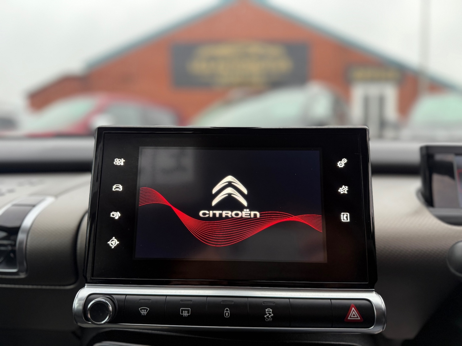 Used Citroen C4 Cactus 2016 for sale - 76986999: Photo 12