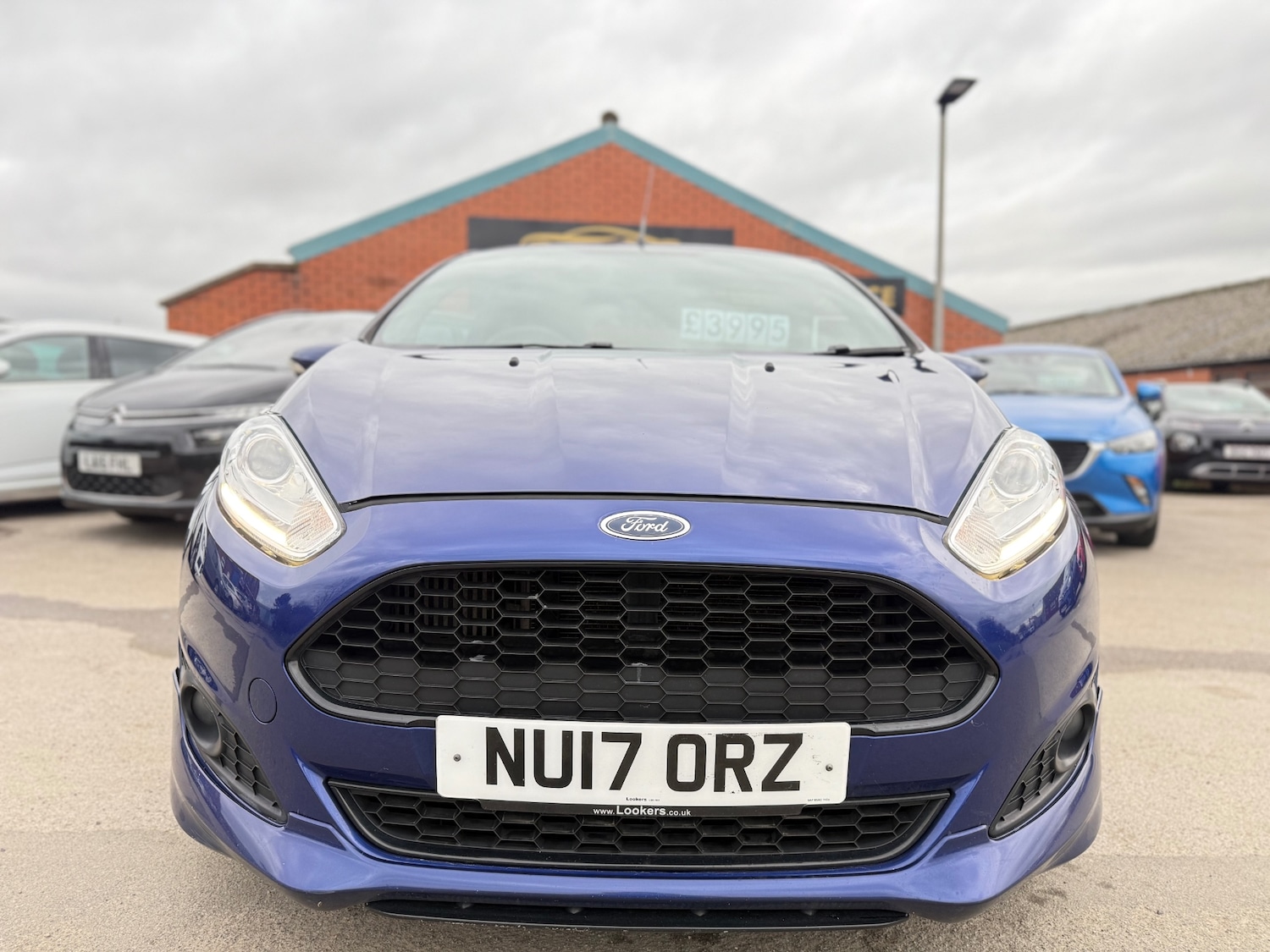 Used Ford Fiesta 2017 for sale - 77636537: Photo 2