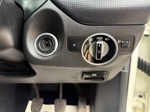 Used Mercedes-Benz A-Class 2014 for sale - 76268629: Photo 12