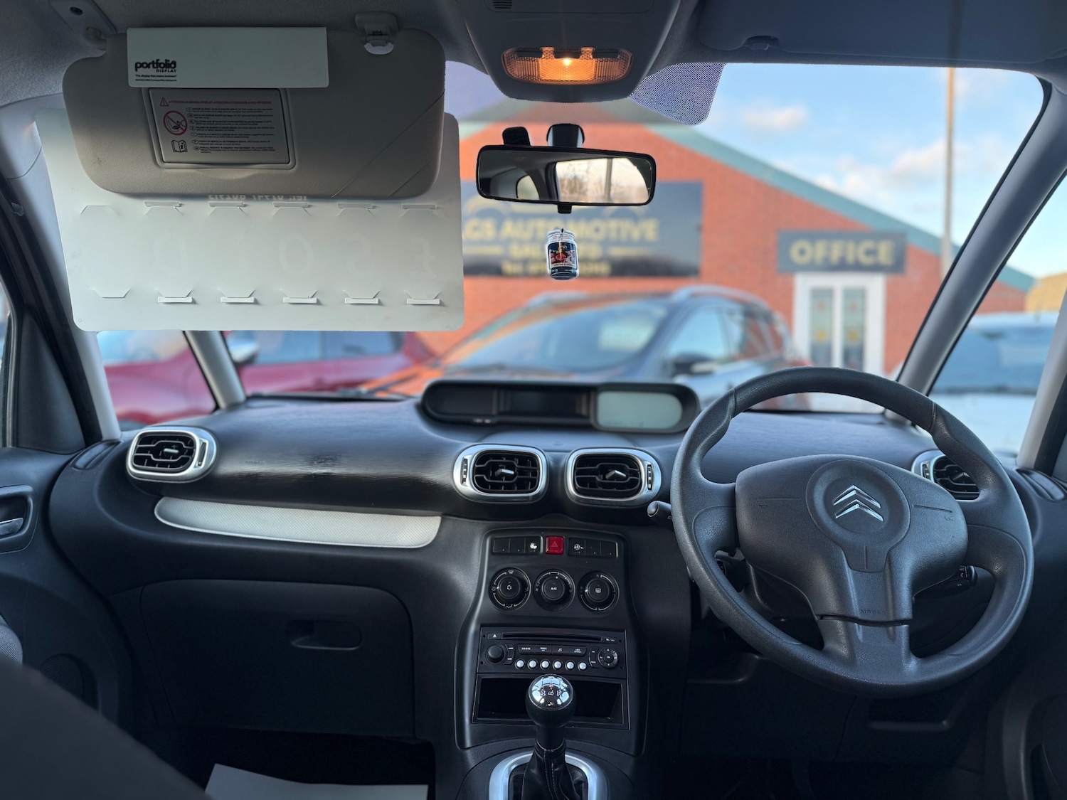 Used Citroen C3 Picasso 2011 for sale - 77080899: Photo 10