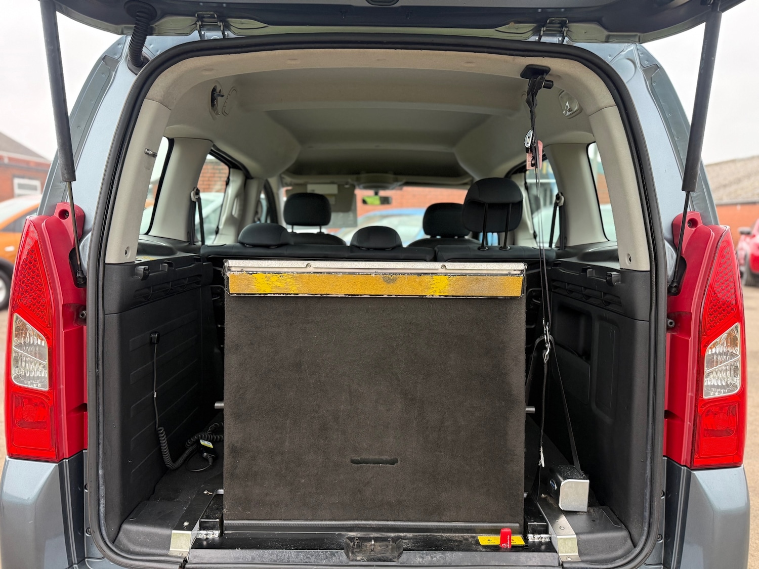 Used Peugeot Partner Tepee 2011 for sale - 76596081: Photo 14