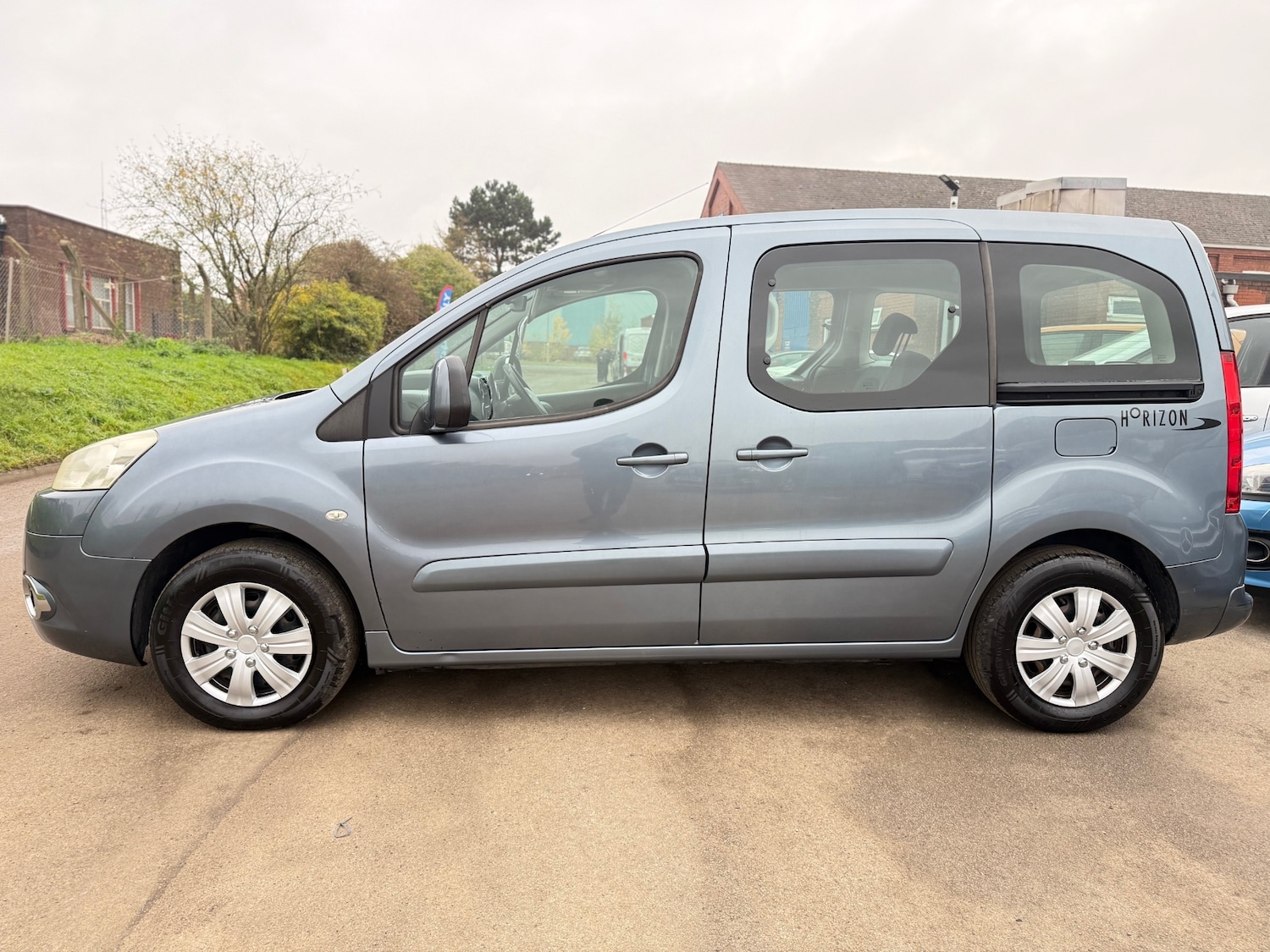 Used Peugeot Partner Tepee 2011 for sale - 76596081: Photo 4