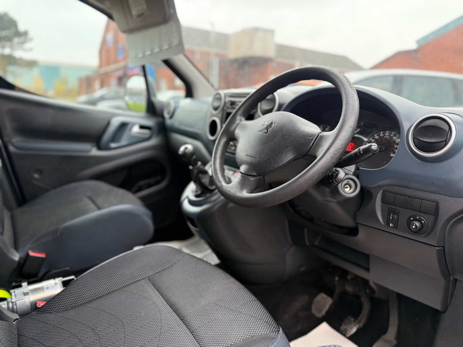 Used Peugeot Partner Tepee 2011 for sale - 76596081: Photo 9