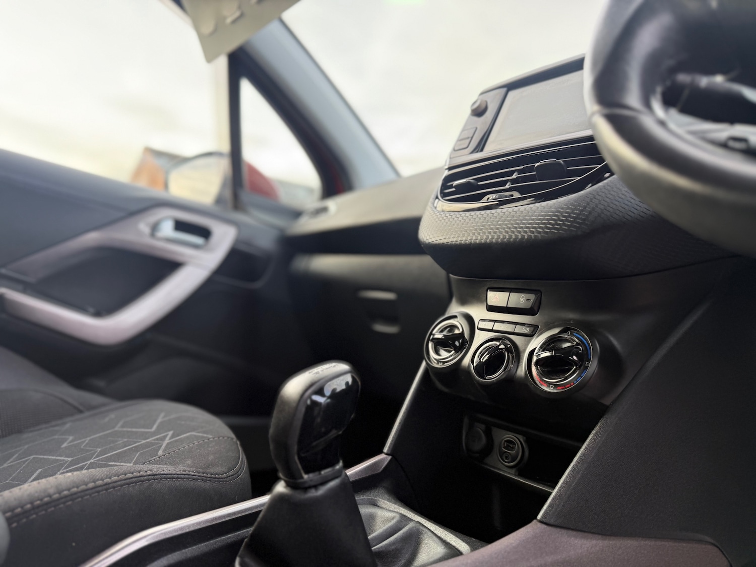 Used Peugeot 2008 2016 for sale - 77201428: Photo 10