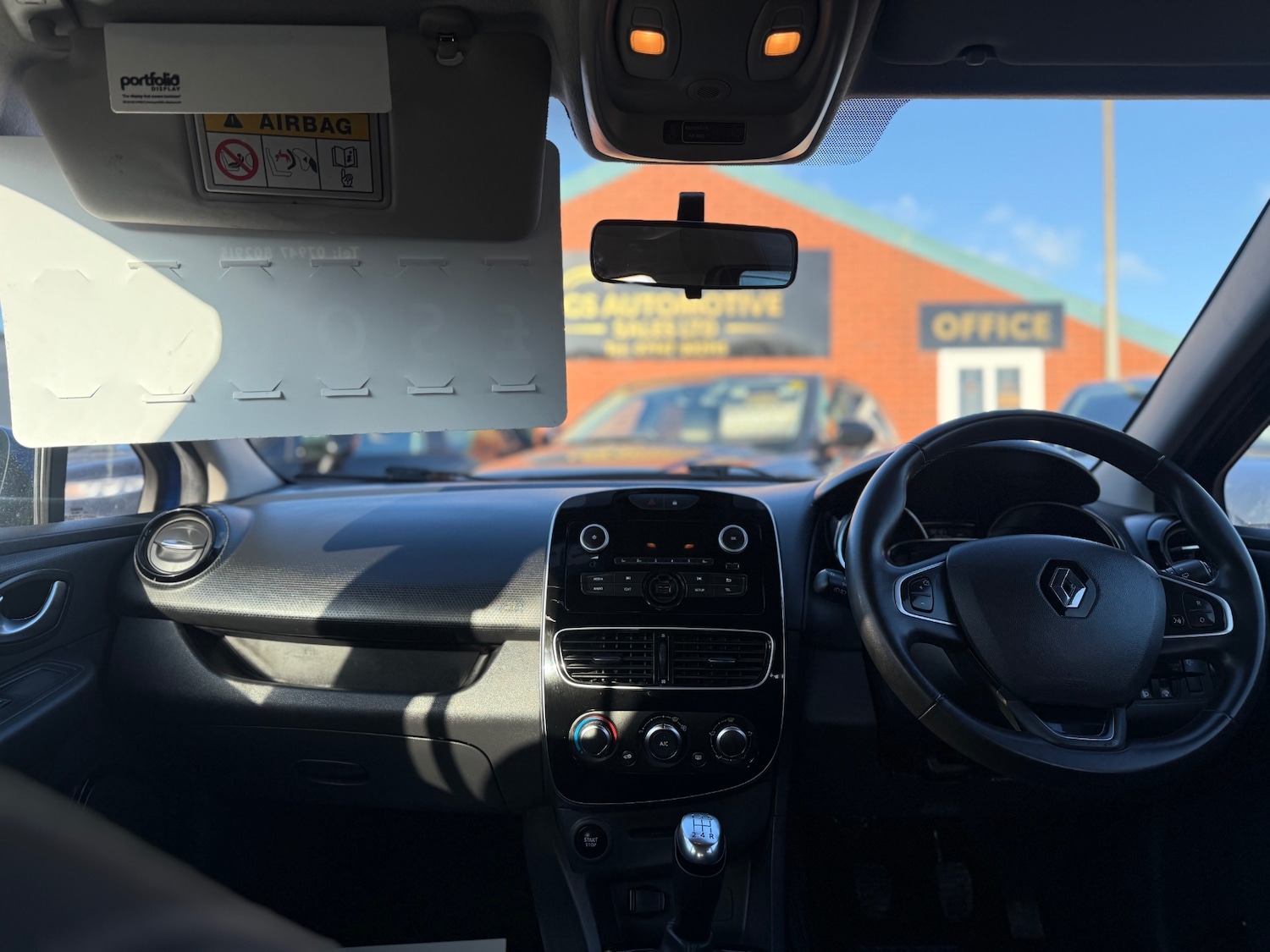 Used Renault Clio 2018 for sale - 77319727: Photo 14