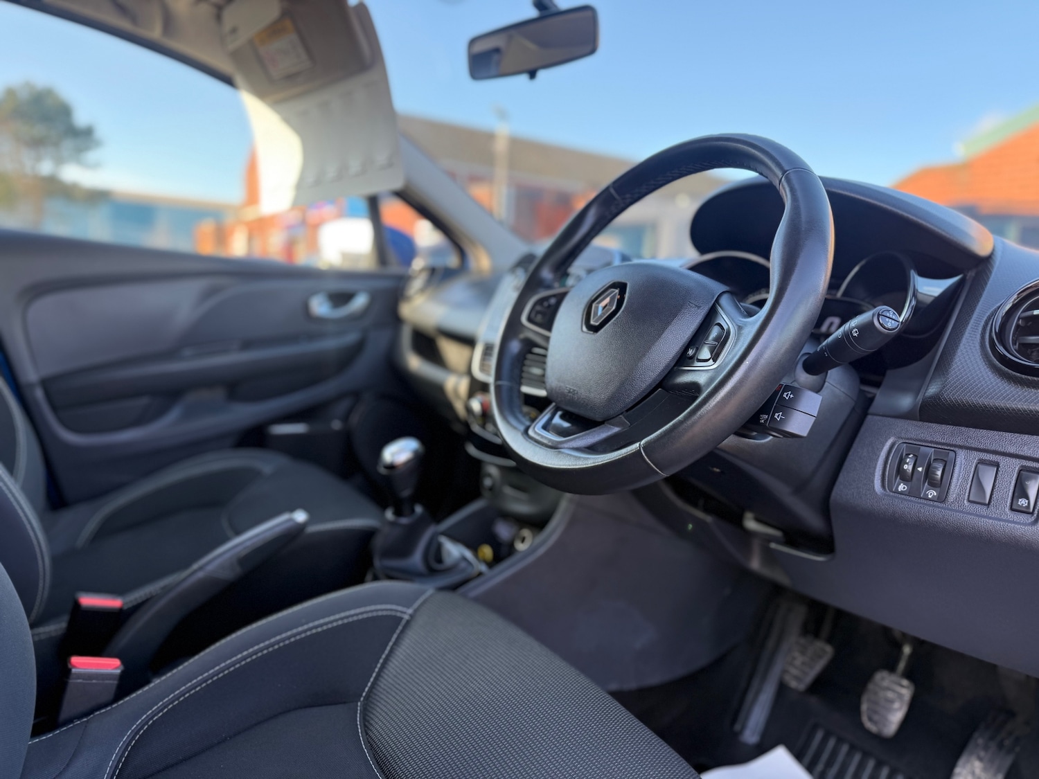 Used Renault Clio 2018 for sale - 77319727: Photo 9