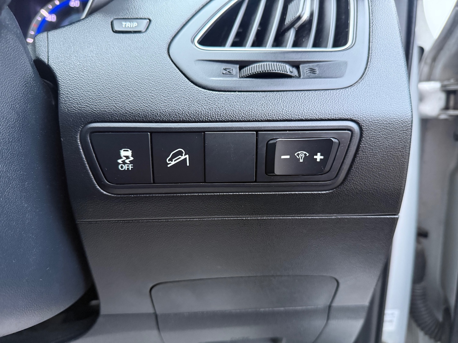 Used Hyundai Ix35 2012 for sale - 77610347: Photo 12