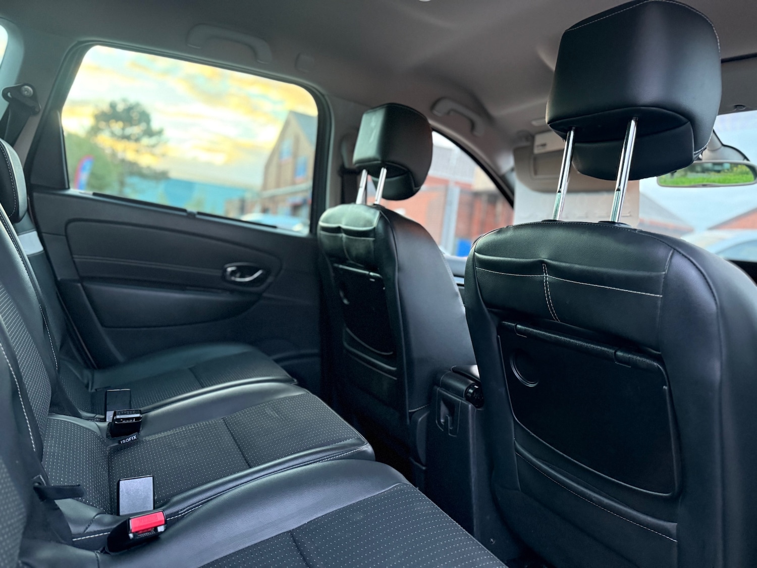 Used Renault Grand Scenic 2015 for sale - 76430640: Photo 17