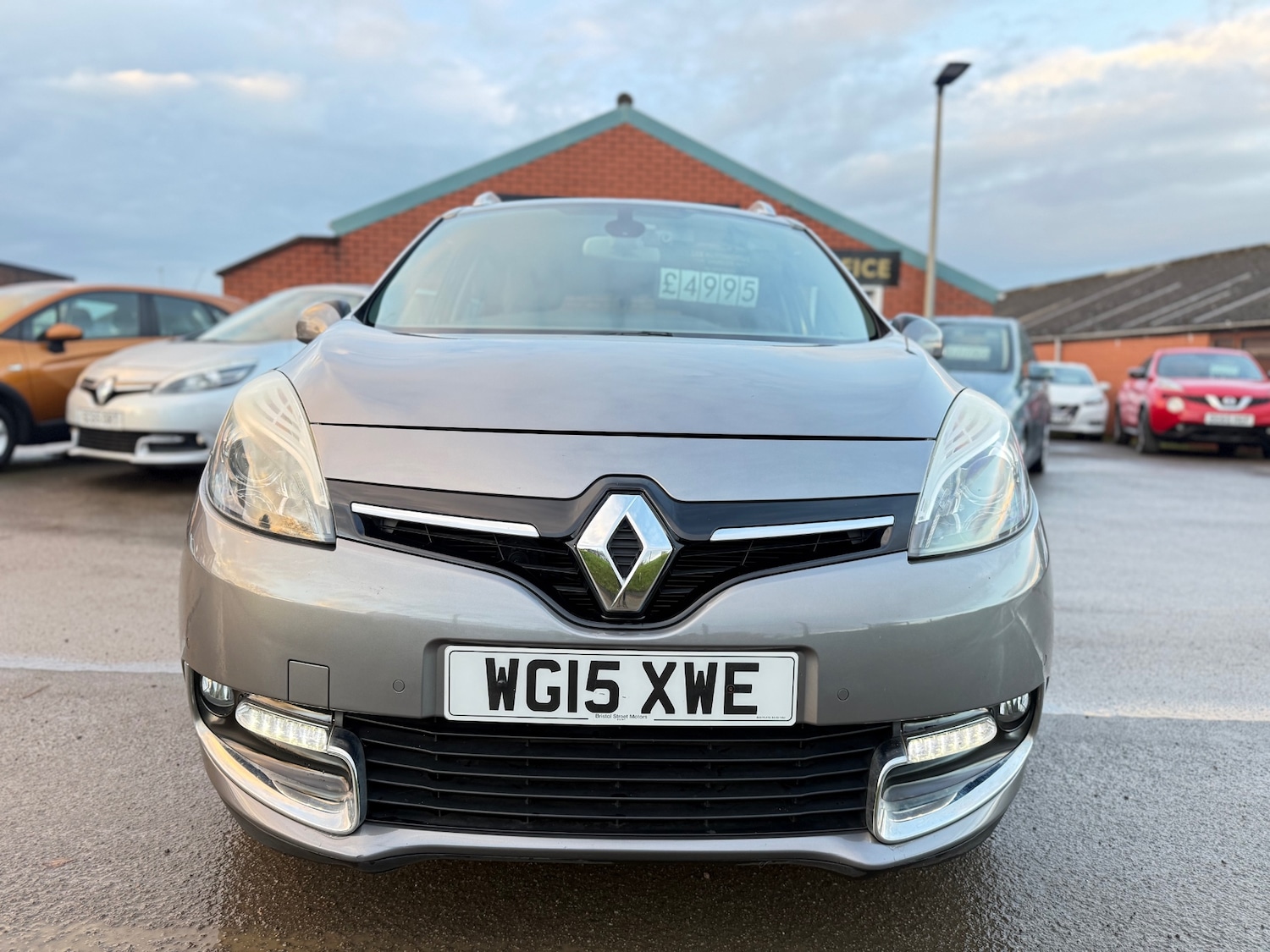 Used Renault Grand Scenic 2015 for sale - 76430640: Photo 2